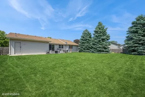 5705 Cobblestone Trl, Mchenry, IL 60050 photo 21