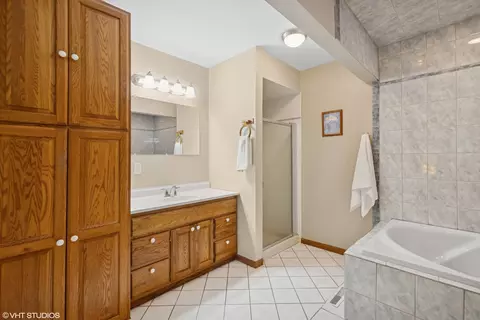 Bath - 1320 Hayden Dr, Johnsburg, IL 60051 photo 1 of 3