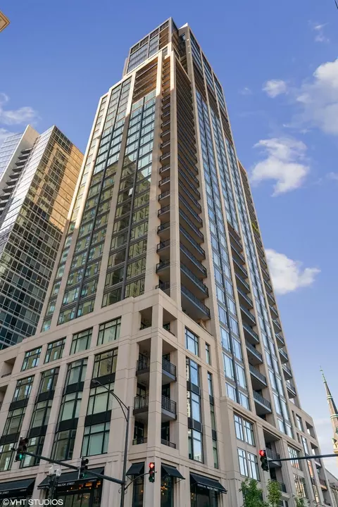 9 W Walton St #1101, Chicago, IL 60610