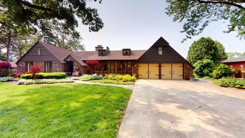 209 Viola Ln, Prospect Heights, IL 60070