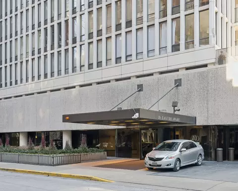 200 E Delaware Pl #35F, Chicago, IL 60611