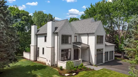 610 Fairfield Dr, Barrington, IL 60010