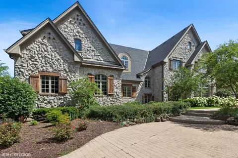 8 S223 Derby Dr, Naperville, IL 60540