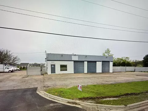 28 W651 Roosevelt Rd, Winfield, IL 60190
