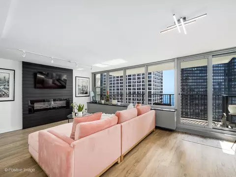 400 E Randolph St #3225, Chicago, IL 60601 photo 5