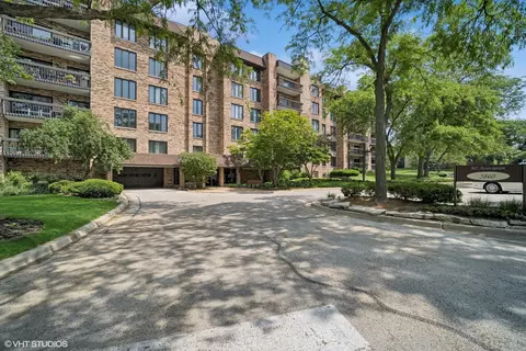 3860 S Mission Hills Rd #510, Northbrook, IL 60062