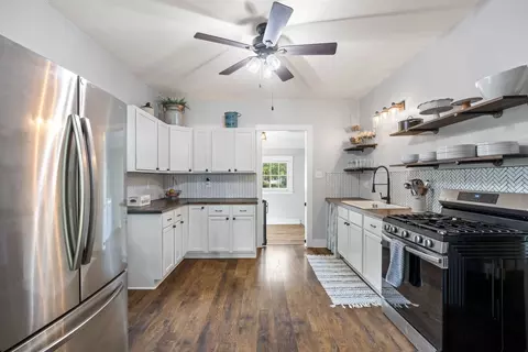 Kitchen - 13805 Sharp Dr, Plainfield, IL 60544 photo 1 of 2