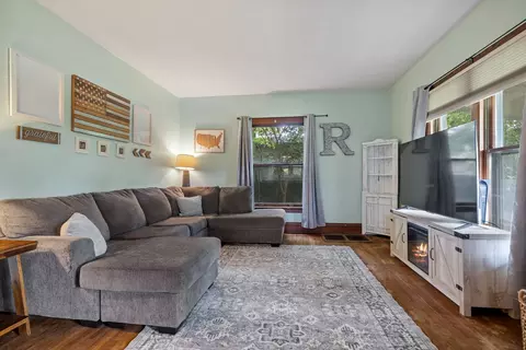 Living - 13805 Sharp Dr, Plainfield, IL 60544 photo 2 of 4