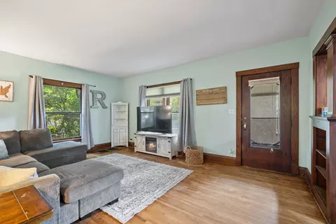 Living - 13805 Sharp Dr, Plainfield, IL 60544 photo 3 of 4