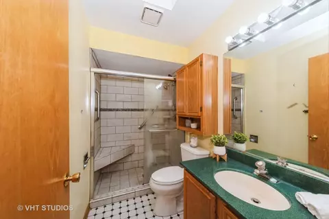 Bath - 1775 Lakeview Dr #D, Wheeling, IL 60090 photo 3 of 3