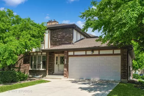 1775 Lakeview Dr #D, Wheeling, IL 60090