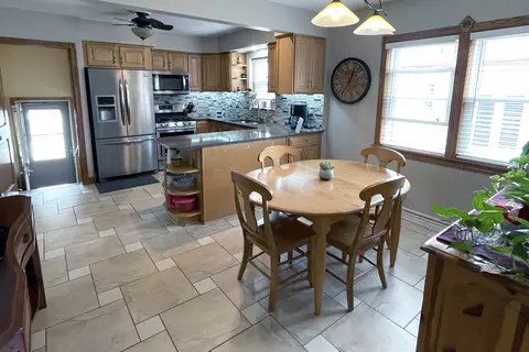Kitchen - 5518 S Melvina Ave, Chicago, IL 60638 photo 1 of 2