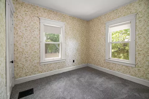 Bedroom - 866 S Evergreen Ave, Kankakee, IL 60901 photo 4 of 4