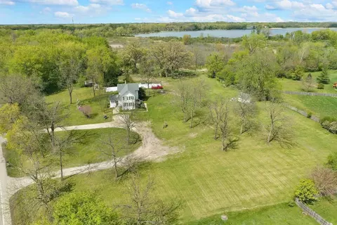 29460 Roberts Rd, Mchenry, IL 60051 photo 1