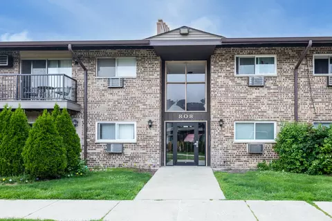 808 E Old Willow Rd #208, Prospect Heights, IL 60070