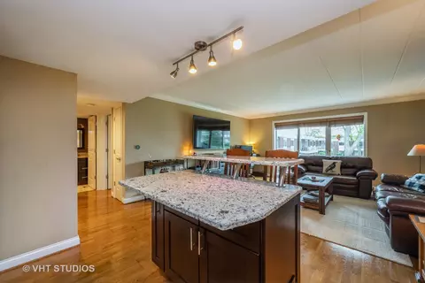 100 Deborah Ln #B23, Wheeling, IL 60090 photo 6
