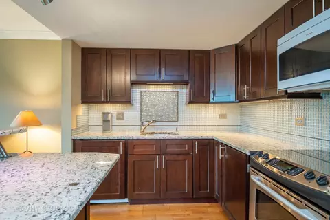 100 Deborah Ln #B23, Wheeling, IL 60090 photo 5