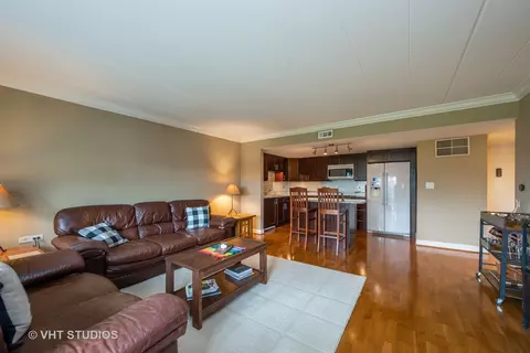 100 Deborah Ln #B23, Wheeling, IL 60090 photo 3