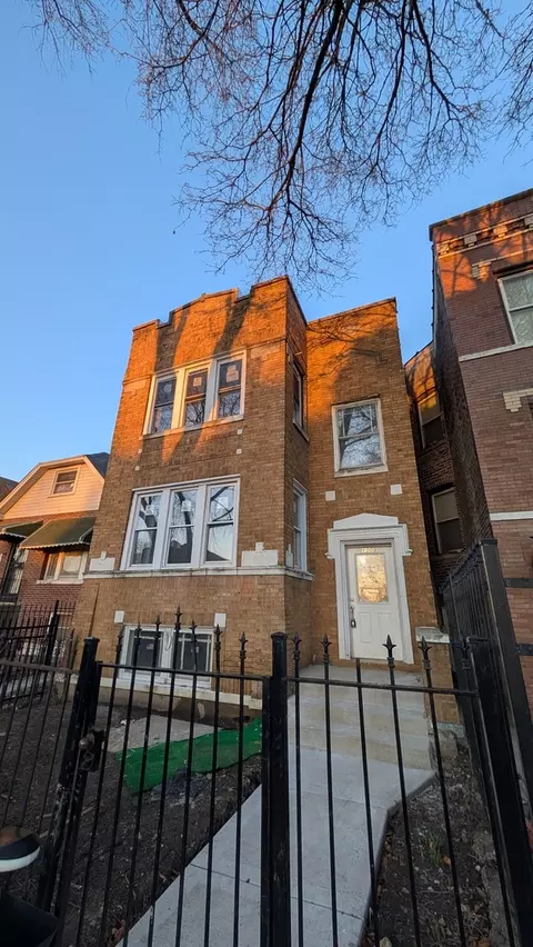 Undisclosed, Chicago, IL 60651