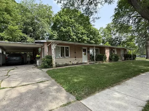 2612 Ohio Pkwy, Rockford, IL 61108