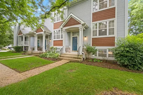 1616 Orchard Ct, West Chicago, IL 60185