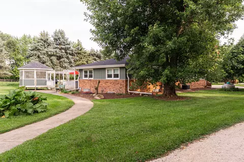 Exterior - 17751 Scott Rd, Hinckley, IL 60520 photo 8 of 17