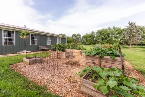 Exterior - 17751 Scott Rd, Hinckley, IL 60520 photo 9 of 17