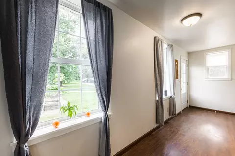 Entry Way - 17751 Scott Rd, Hinckley, IL 60520 photo 5 of 5