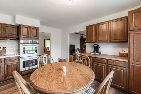 Kitchen - 17751 Scott Rd, Hinckley, IL 60520 photo 4 of 6