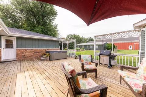 Exterior - 17751 Scott Rd, Hinckley, IL 60520 photo 3 of 17