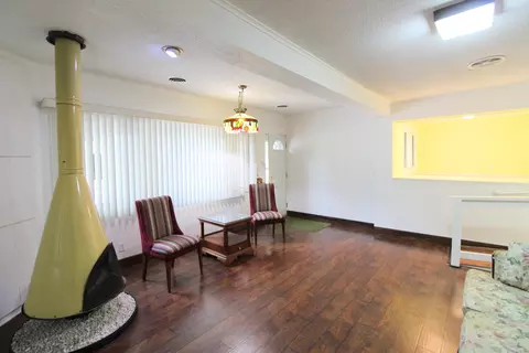 Living - 1225 Justine Dr, Kankakee, IL 60901 photo 5 of 5