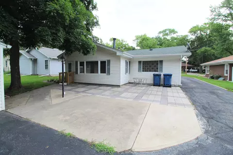 Exterior - 1225 Justine Dr, Kankakee, IL 60901 photo 4 of 7