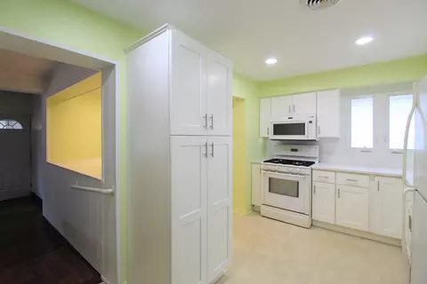 Kitchen - 1225 Justine Dr, Kankakee, IL 60901 photo 3 of 3