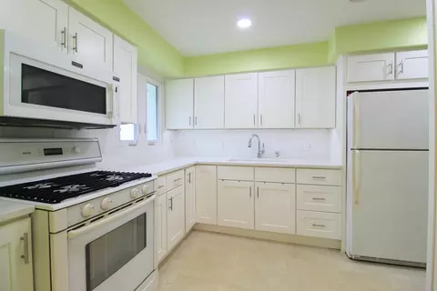 Kitchen - 1225 Justine Dr, Kankakee, IL 60901 photo 1 of 3