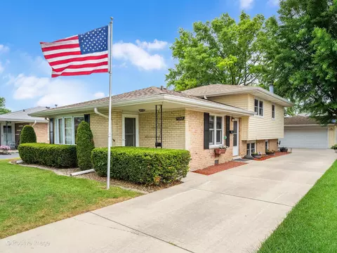 5245 137th Pl, Crestwood, IL 60418