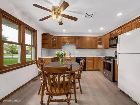 5245 137th Pl, Crestwood, IL 60418 photo 4