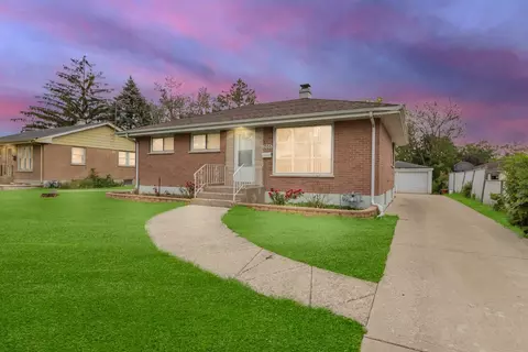 1205 N Irving Ave, Berkeley, IL 60163 photo 2