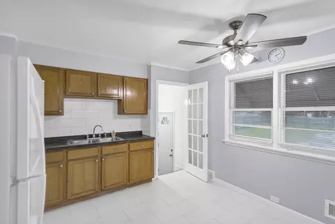 1205 N Irving Ave, Berkeley, IL 60163 photo 9