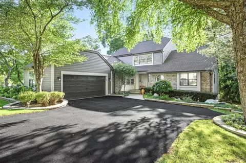 613 White Oak Ln, Bartlett, IL 60103