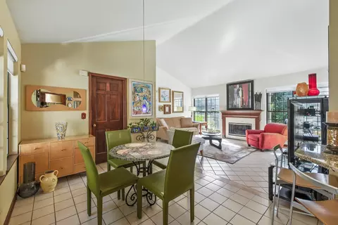 Dining - 613 White Oak Ln, Bartlett, IL 60103 photo 1 of 2