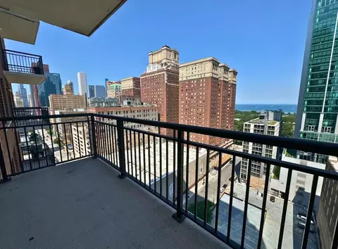 Exterior - 41 E 8th St #1702, Chicago, IL 60605 photo 2 of 4