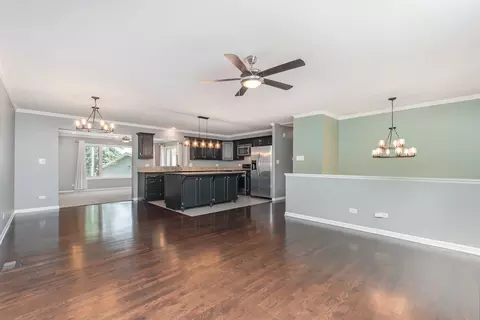 Living - 1320 Jefferson Rd, Hoffman Estates, IL 60169 photo 1 of 7