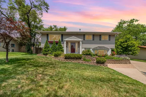 1320 Jefferson Rd, Hoffman Estates, IL 60169