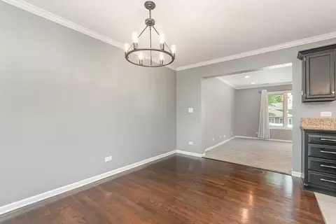 Living - 1320 Jefferson Rd, Hoffman Estates, IL 60169 photo 3 of 7