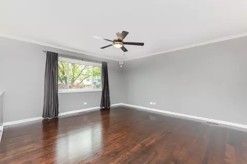 Living - 1320 Jefferson Rd, Hoffman Estates, IL 60169 photo 6 of 7