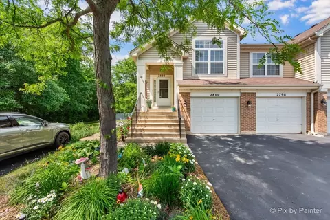 2800 Packford Ln, Aurora, IL 60502