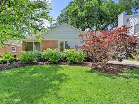 610 S Madison Ave, La Grange, IL 60525
