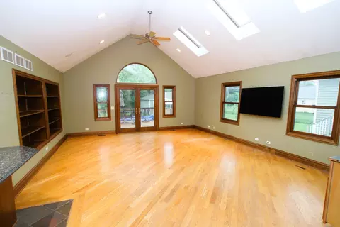 314 N Maple St, Itasca, IL 60143 photo 7