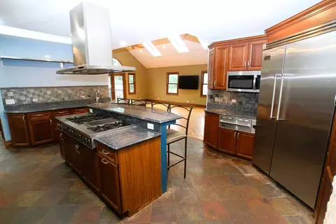 314 N Maple St, Itasca, IL 60143 photo 3