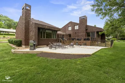 1886 N Springview Dr, Kankakee, IL 60901